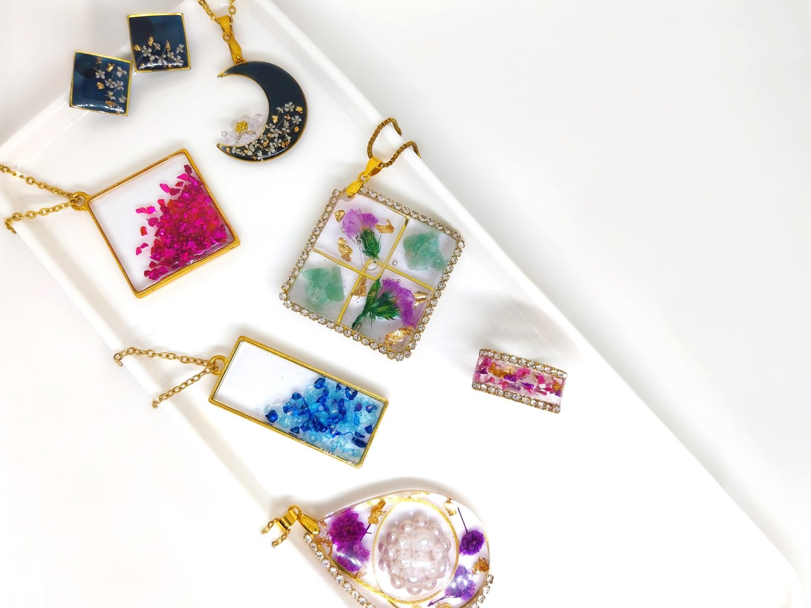 bijoux-femme-fait-main-resine-artisanal-chic-anna-sanz