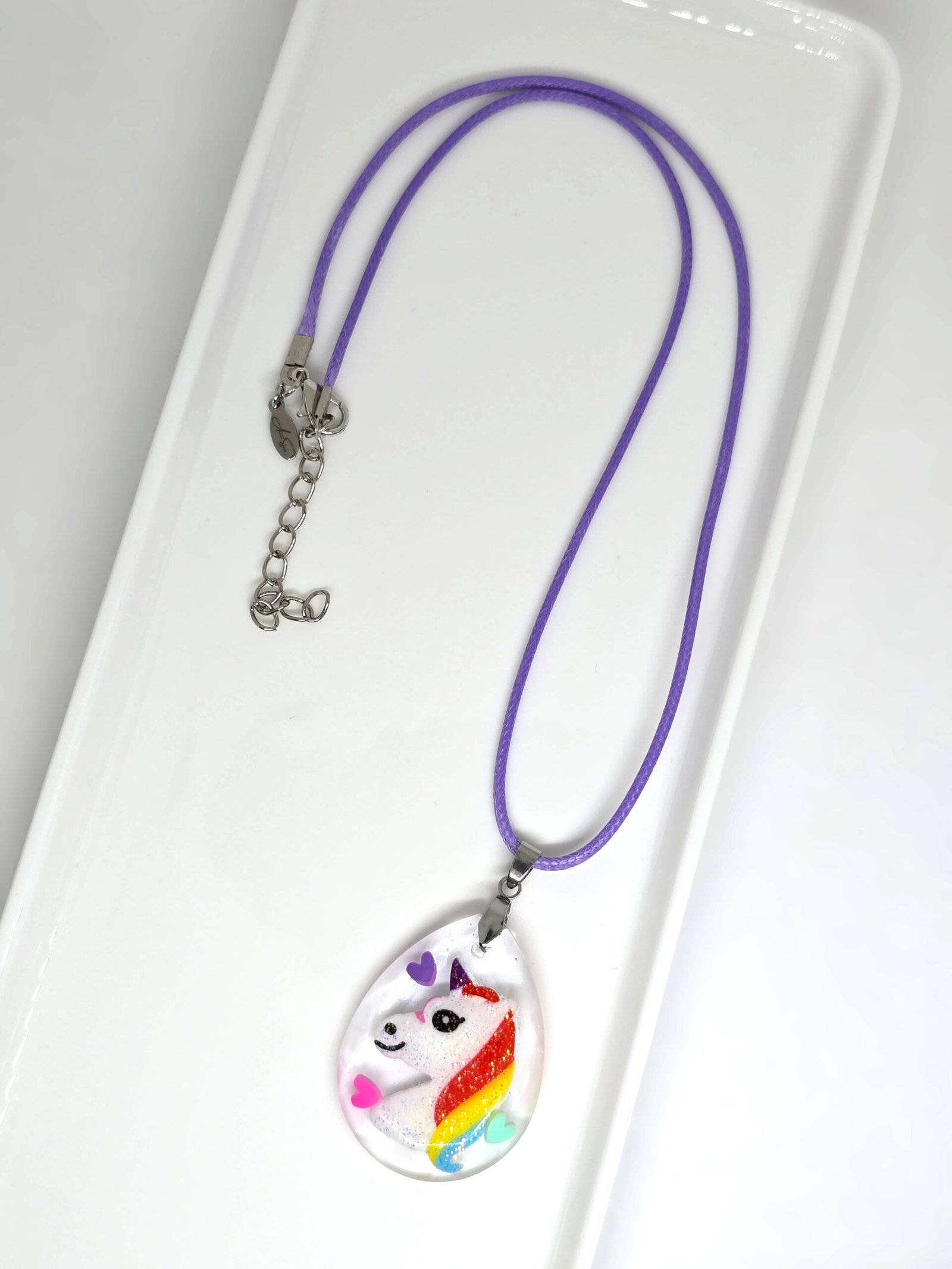 Collier Licorne à paillettes pour enfant, idée cadeaux !